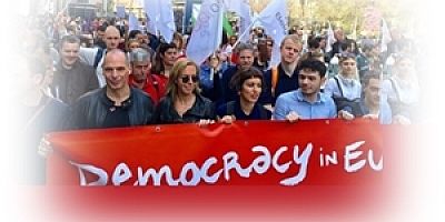 Yanis Varoufakis Yazdı:Sol ayak sürümeye devam ederken neo-faşizm yaklaşıyor
